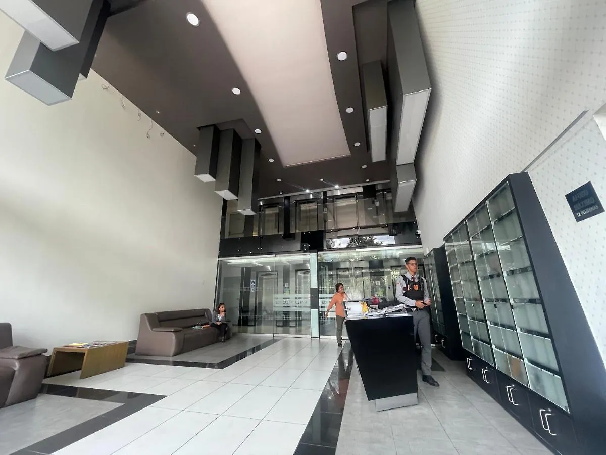 Five Stars Suites - Quito Park Apartamento