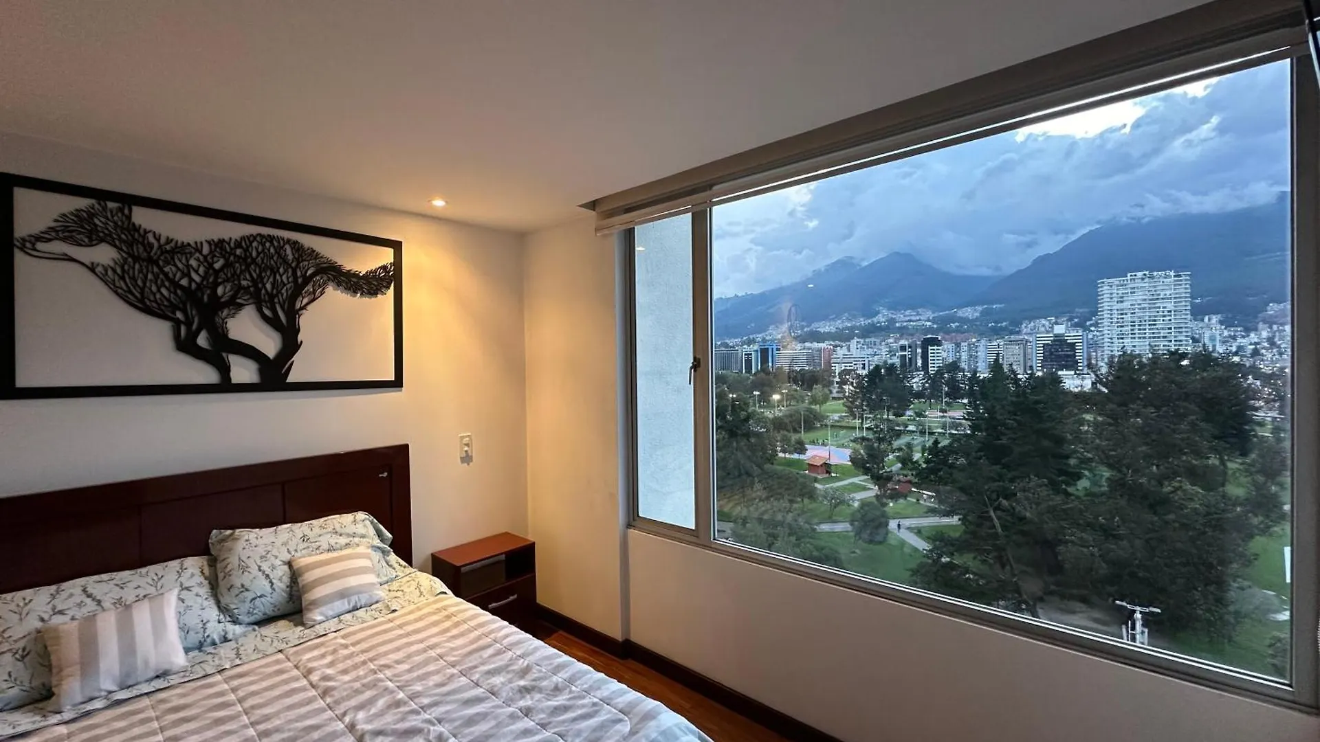 Five Stars Suites - Quito Park Ecuador